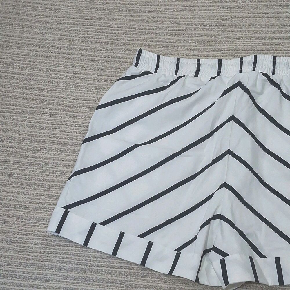 WOMENS SHORTS SIZE L LARGE WHITE BLACK DIAGONAL STRIPED DRAWSTRING CUFFED CASUAL - Picture 9 of 10